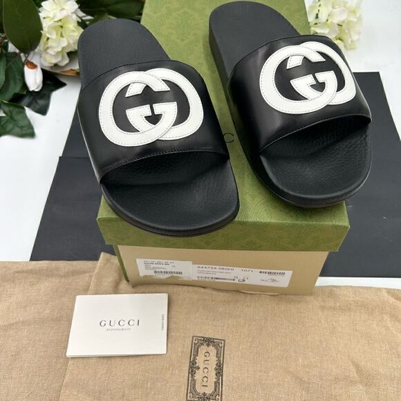 SOLD!!!!!    Gucci  leather/rubber pool, slides size 11, made in Italy - Picture 2 of 9